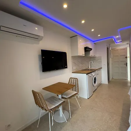 New Le Cocon Casa Boheme , Sea View, Air Conditioning, Parking 昂蒂布